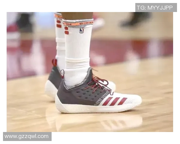 哪位知名足球巨星曾经选择穿上象征独特意义的22号战靴 哪位知名足球巨星曾经选择穿上象征独特意义的22号战靴